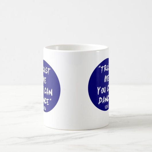 私が-ウォッカを踊ってもいいことを信頼して下さい コーヒーマグカップ (中央)