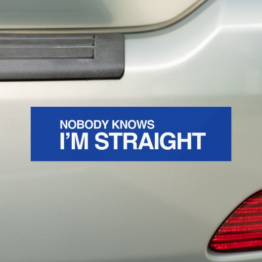 私がSTRAIGHT.pngであることをだれも知りません バンパーステッカー (車上)