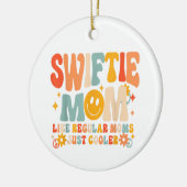 私こんにちは私はクール母である私のレトロGroovy M セラミックオーナメント (左)