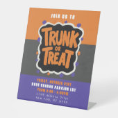 私たちと一緒にハロウィーンのビジネスをトランクまたは扱う 台座サイン (正面)