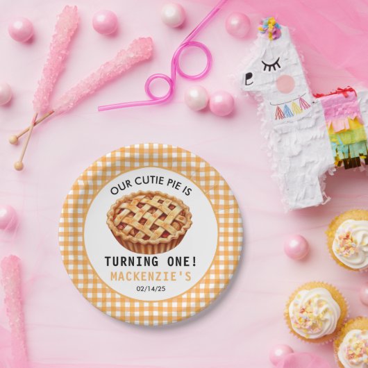 私たちのかわいこちゃんパイの1歳の誕生日 ペーパープレート (パーティー)
