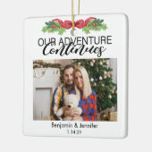 私たちのアドベンチャーはカップルカスタム2の写真を続ける セラミックオーナメント (左)