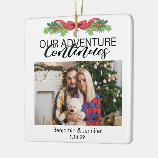 私たちのアドベンチャーはカップルカスタム2の写真を続ける セラミックオーナメント (左)