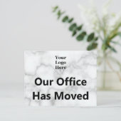 私たちのオフィスは大理石フェイクあなたのロゴをここに移動した ポストカード (スタンド正面)