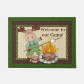 私たちのキャンプのモースのフォーマットへようこそ ドアマット (正面)