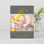 私たちのクリスマススタースタイリッシュベビーフォトモダン誕生 シーズンカード (スタンド正面)