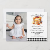 私たちのショートスタックパンケーキブレックファーストバースデーパーティー 招待状 (正面)