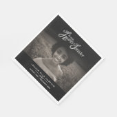 私たちのハートで永遠に写真黒の葬儀ナプキン スタンダードランチョンナプキン (角)