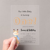 私たちのベビーは可愛いキリン1歳の誕生日を迎える アクリル招待状 (インサイチュ (ポータブル))