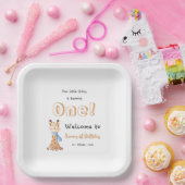 私たちのベビーは可愛いキリン1歳の誕生日を迎える ペーパープレート (パーティー)