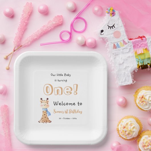 私たちのベビーは可愛いキリン1歳の誕生日を迎える ペーパープレート (パーティー)