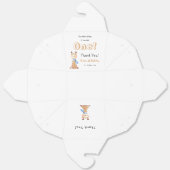 私たちのベビーは1つの可愛いベビーキリン誕生日を回している フェイバーボックス (見開き)