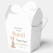 私たちのベビーは1つの可愛いベビーキリン誕生日を回している フェイバーボックス (見開き)