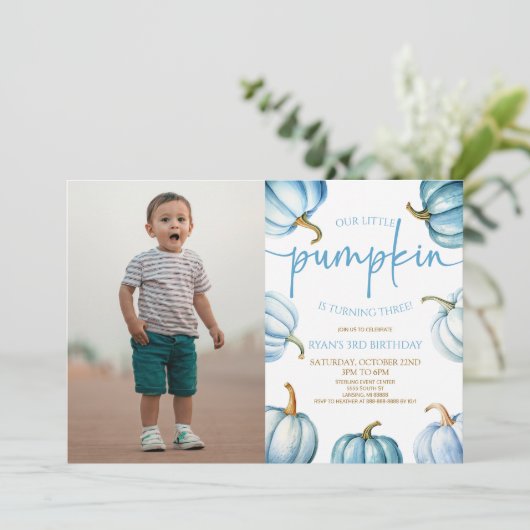 私たちのリトルカボキンブルーホワイト秋誕生日パーティー 招待状 (スタンド正面)