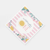 私たちのリトルサンシャインフローラピンクストライプ誕生日 スタンダードランチョンナプキン (角)