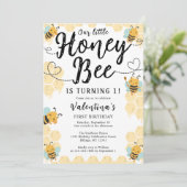 私たちのリトルハニービー1st誕生日パーティの招待状 招待状 (スタンド正面)