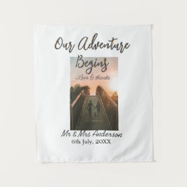 私たちの冒険はカップルの写真の愛を開始感謝してい& タペストリー