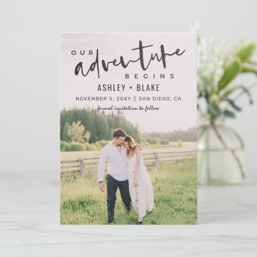 私たちの冒険はスクリプトを開始する日付の写真を保存 セーブザデート (スタンド正面)