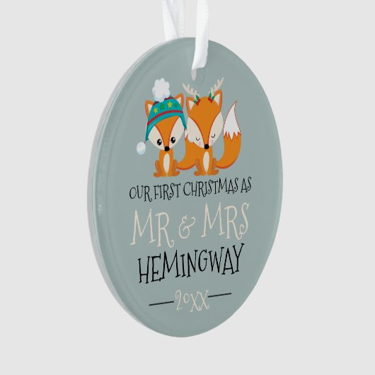 私たちの初めてのクリスマスかわいい赤キツネ パーソナライズされた オーナメント (正面)