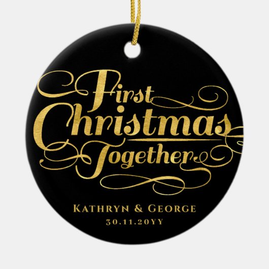 私たちの初めてのクリスマスが一緒にゴールデンスクリプトフォト セラミックオーナメント (正面)
