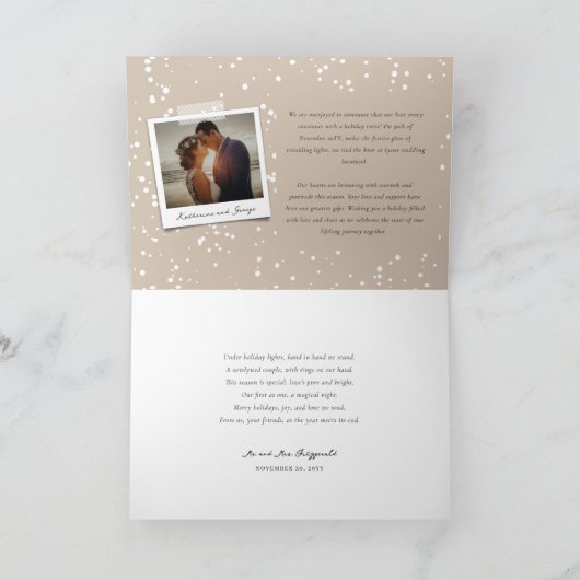 私たちの初めてのクリスマスが一緒に白いスクリプトの写真 シーズンカード (内部)