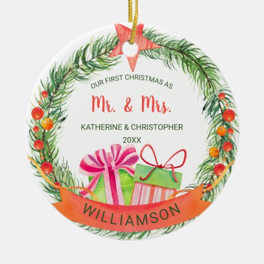 私たちの初めてのクリスマスさんそしてミセス |かわいらしリース セラミックオーナメント (正面)
