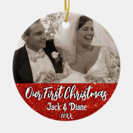私たちの初めてのクリスマスのニューパーソナライズされたリュウズ写真 セラミックオーナメント (正面)