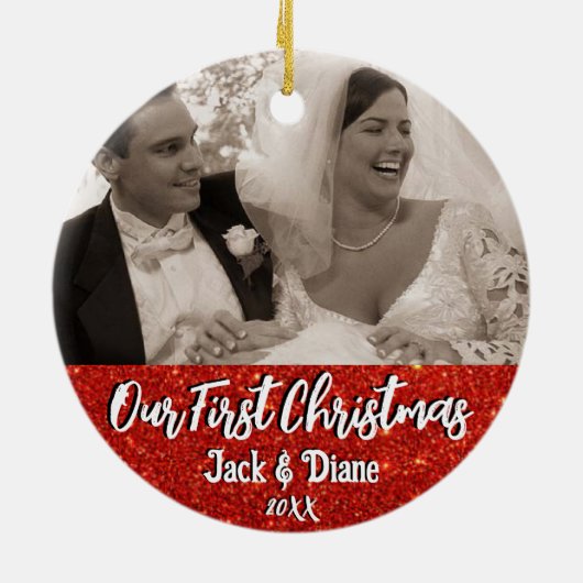 私たちの初めてのクリスマスのニューパーソナライズされたリュウズ写真 セラミックオーナメント (裏面)