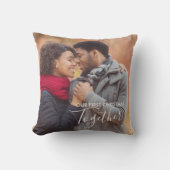 私たちの初めてのクリスマスの一緒カスタムに写真 クッション (正面)