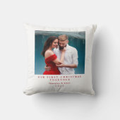 私たちの初めてのクリスマスの一緒パーソナライズされた写真 クッション (正面)