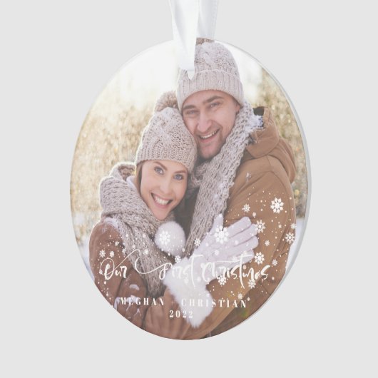 私たちの初めてのクリスマスの両面フォトホリデーカザーン オーナメント (正面)