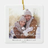 私たちの初めてのクリスマスの両面フォトホリデー セラミックオーナメント (正面)