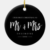 私たちの初めてのクリスマスの写真Mr.とMrs. セラミックオーナメント (裏面)