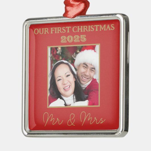 私たちの初めてのクリスマスのMr.And Mrs.フォトレッドと金ゴールド メタルオーナメント (左)