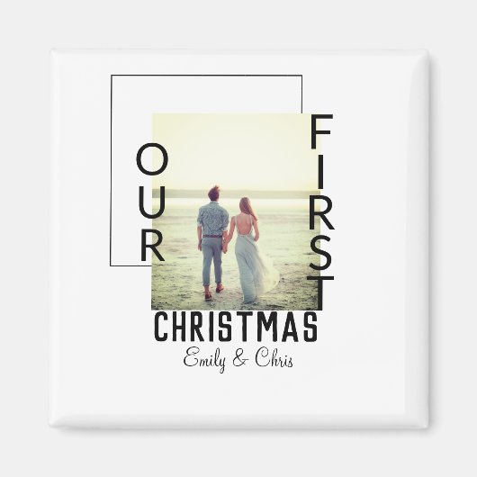 私たちの初めてのクリスマスはカップル名の写真を追加ミニマル マグネット (正面)