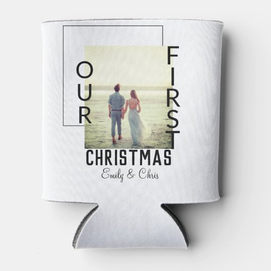私たちの初めてのクリスマスはカップル名の写真を追加ミニマル 缶クーラー (正面)