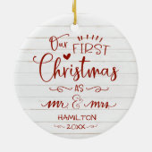 私たちの初めてのクリスマスはファームハウス氏とミセス素朴である セラミックオーナメント (裏面)