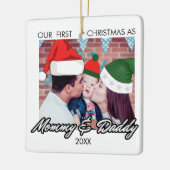 私たちの初めてのクリスマスはママとパパのベビー写真 セラミックオーナメント (左)