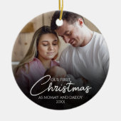 私たちの初めてのクリスマスはママとパパの写真 セラミックオーナメント (正面)