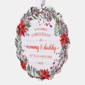 私たちの初めてのクリスマスはママ&パパ素朴リース オーナメントカード (左)
