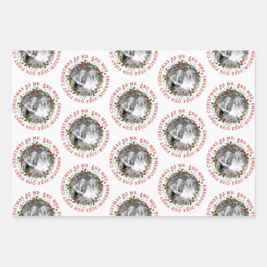 私たちの初めてのクリスマスはミスターとミセスの3つの写真として ラッピングペーパーシート (正面3)