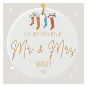 私たちの初めてのクリスマスはミスター・アンド・ミセスパーソナライズされた。 セラミックオーナメント