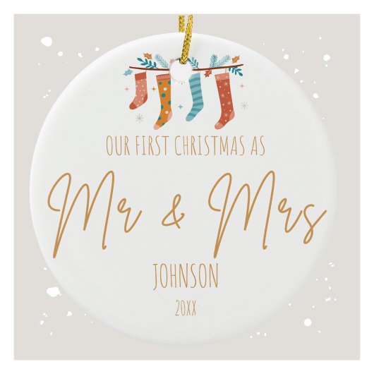 私たちの初めてのクリスマスはミスター・アンド・ミセスパーソナライズされた。 セラミックオーナメント