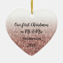 私たちの初めてのクリスマスはミスター・アンド・ミセス結婚した・カップル