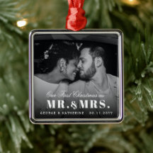 私たちの初めてのクリスマスはミスター・アンド・ミセス結婚の写真として