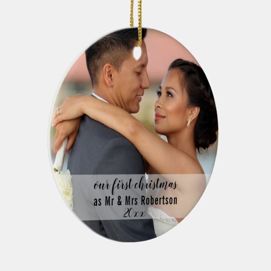 私たちの初めてのクリスマスはミセス結婚の写真 セラミックオーナメント (右)