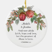 私たちの初めてのクリスマスはミセス・レッド・ピンク・ローズ セラミックオーナメント (裏面)