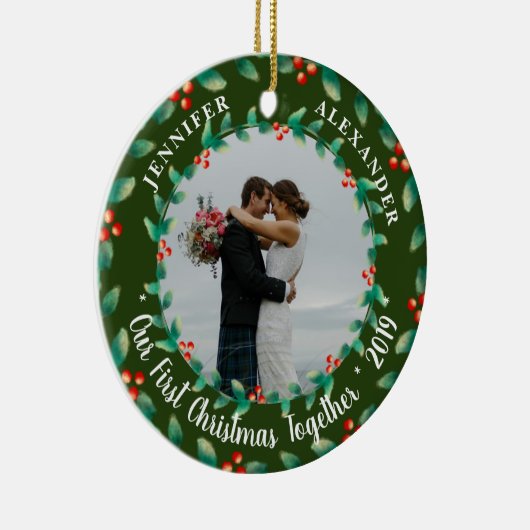 私たちの初めてのクリスマスは一緒にホリーフォト セラミックオーナメント (右)