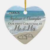 私たちの初めてのクリスマスは一緒にミセス・ビーチ結婚式 セラミックオーナメント (正面)