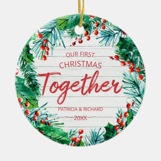 私たちの初めてのクリスマスは一緒素朴リースカップル セラミックオーナメント (正面)